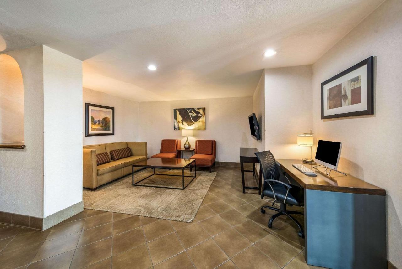 Quality Inn & Suites Garland - East Dallas Экстерьер фото