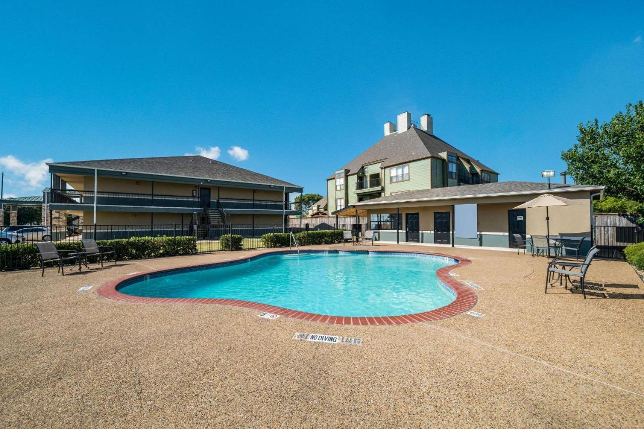 Quality Inn & Suites Garland - East Dallas Экстерьер фото