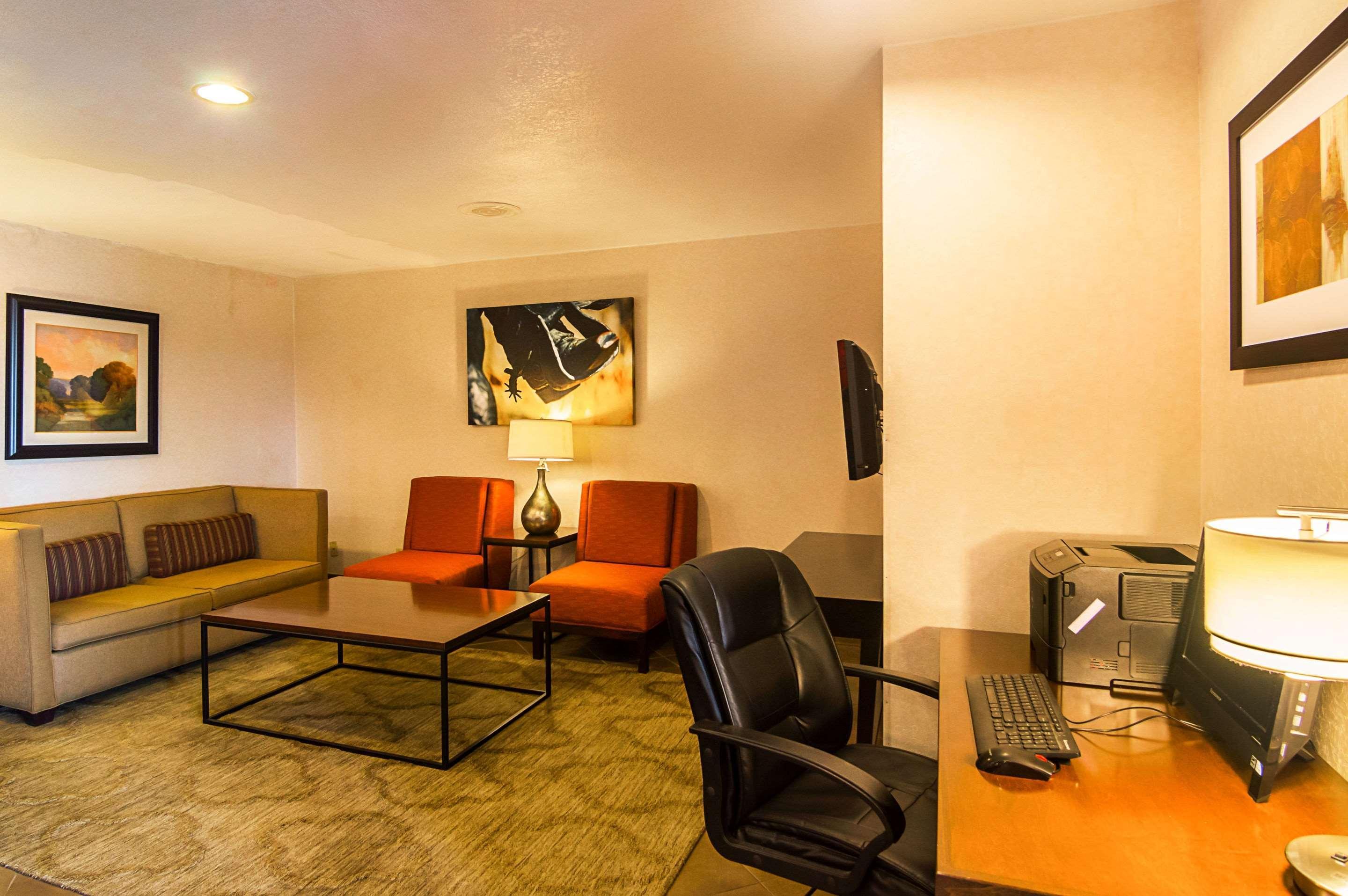 Quality Inn & Suites Garland - East Dallas Экстерьер фото